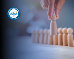 تنمية وتطوير الموارد البشرية